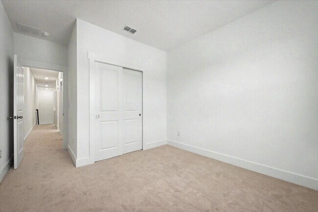 Building Photo - Brand New Construction Townhouse minutes from Durbin Pavilion