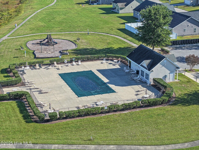 Building Photo - 808 Jade Ln
