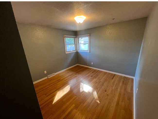 Building Photo - 4455 S Griffin Ave