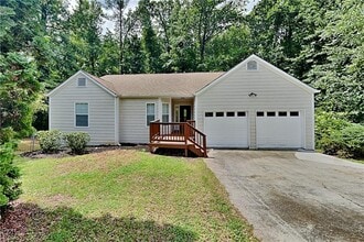 Building Photo - 603 Brolley Ct