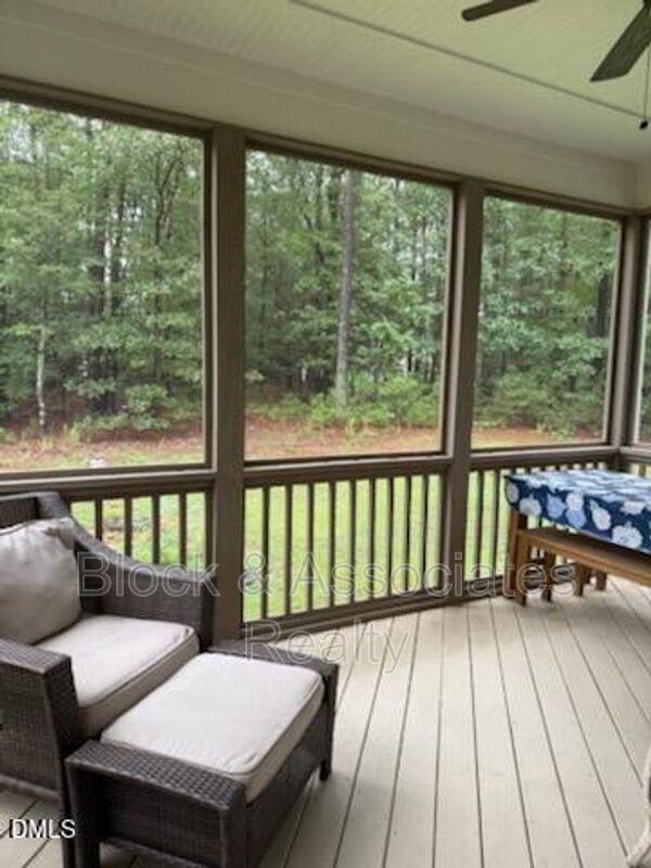 Building Photo - 8912 Tara Hill Ln