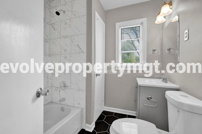 Building Photo - 1012 Mt Moriah Rd