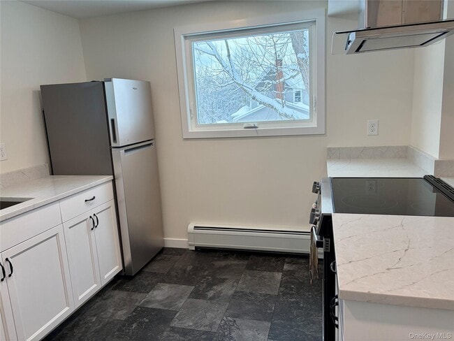 Building Photo - 156 Bloom Rd