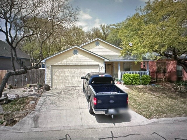 Primary Photo - 113 Golden Way