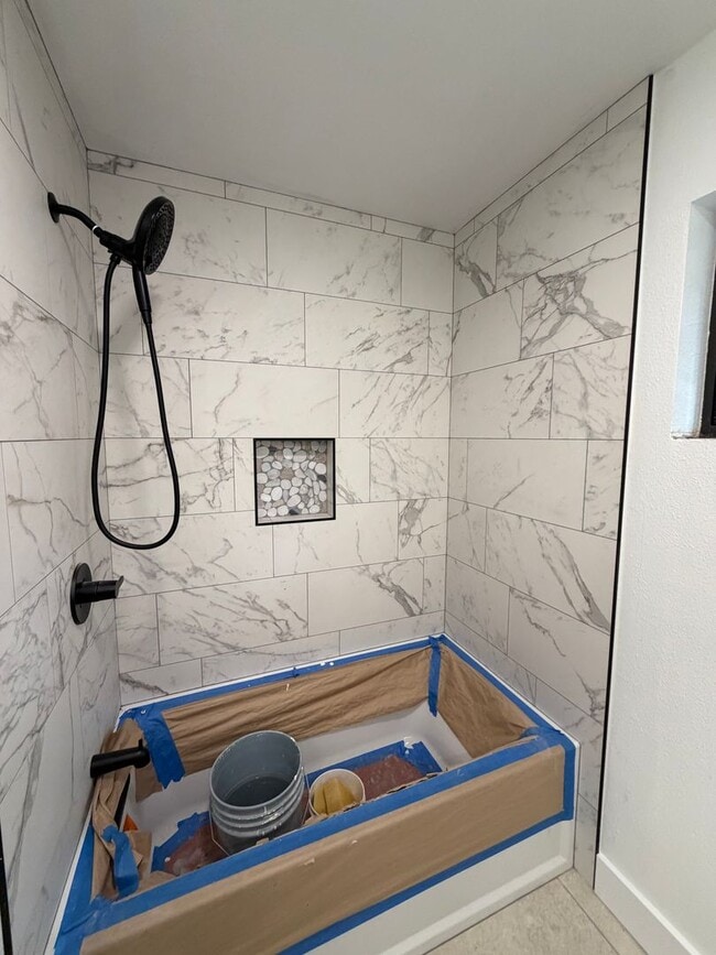 Building Photo - Completely Remodeled 3 Bedroom, 2.5 Bath Home in Meyers