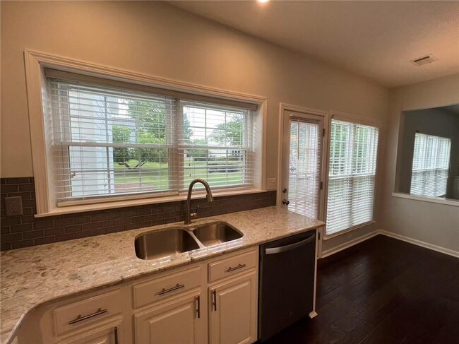 Building Photo - 230 Ascalon Ct