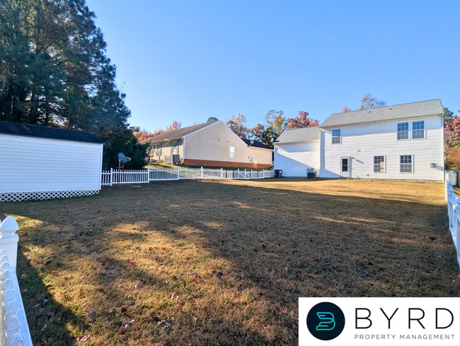 Building Photo - 7625 Fern Hollow Dr