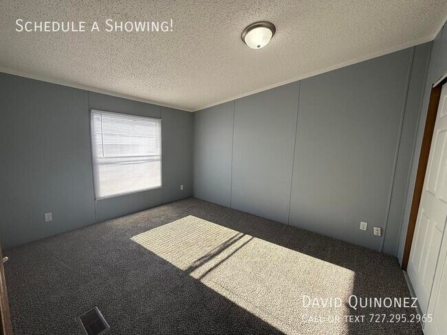 Building Photo - 6944 Country Ln