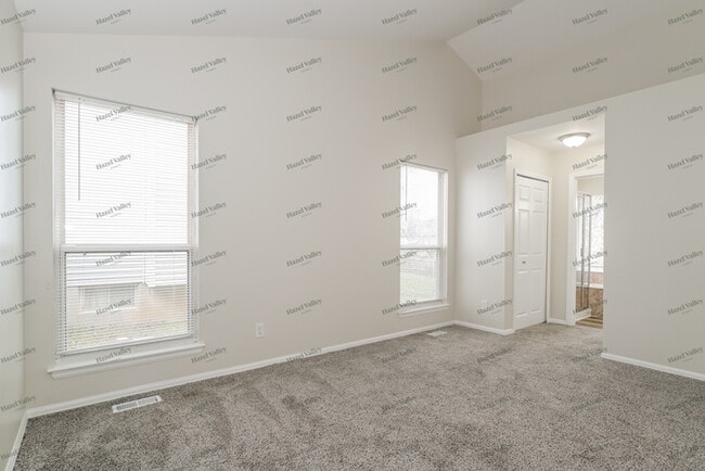 Building Photo - 2435 Bluejay Way Ct