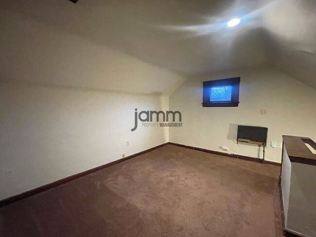 Building Photo - 1695 Glenmont Rd