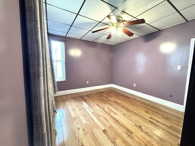 Building Photo - 22 Dana St