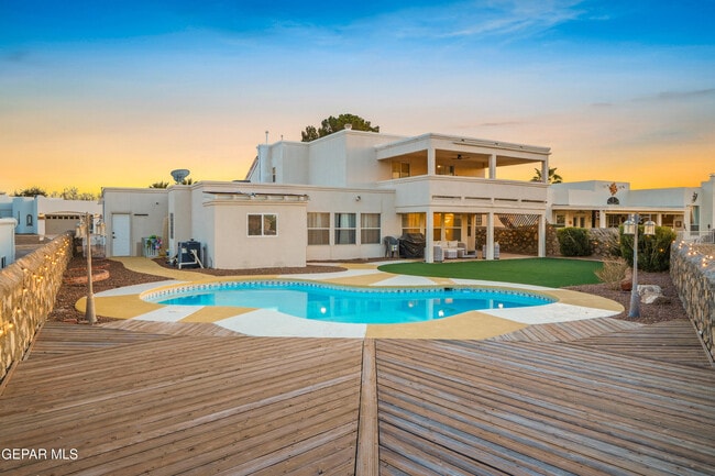 Building Photo - 6205 La Posta Dr