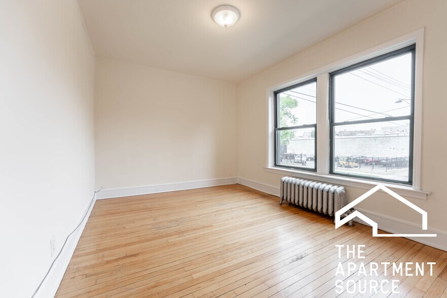 Building Photo - 2337 N Spaulding Ave