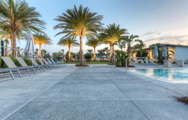 Free Pool Access (1 block away) - 13334 Bovet Ave