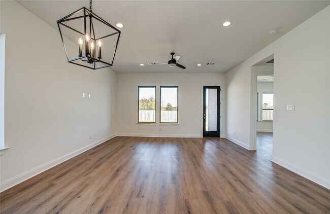 Building Photo - 1248 Rd 5802