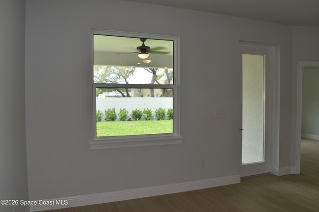 Building Photo - 406 Grove Ln