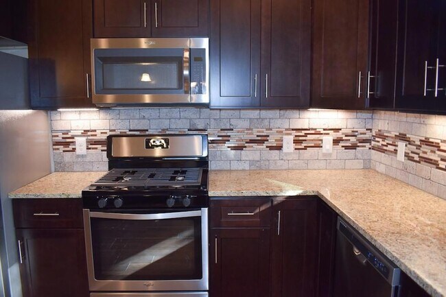 Building Photo - 3303 Elija St