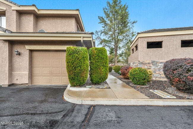 Building Photo - 900 S Meadows Pkwy