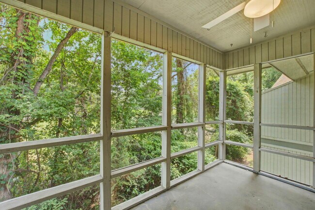 Building Photo - 2741 Jobee Dr