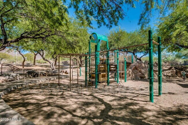 Building Photo - 10431 E Morning Star Dr