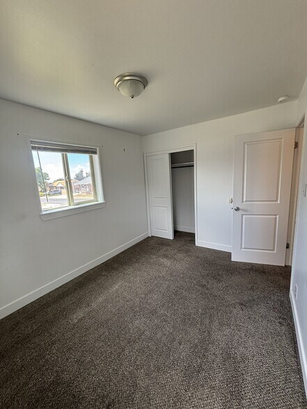 Building Photo - 309 E 4475 S