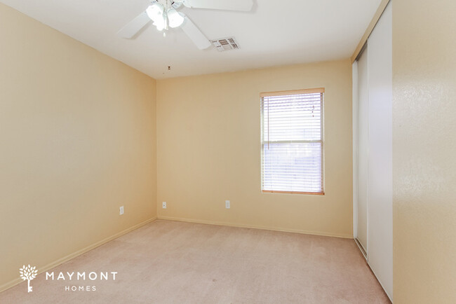Building Photo - Comfortable 3-Bedroom Home