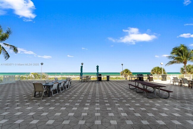 Building Photo - 5701 Collins Ave