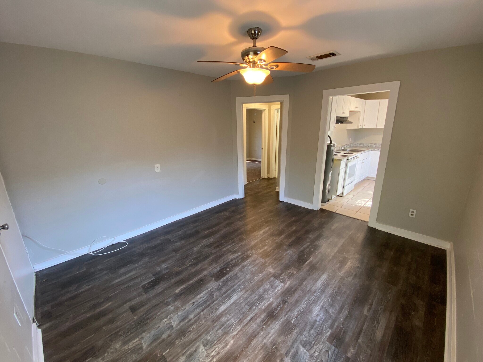 Building Photo - 1557 Van Dorn St