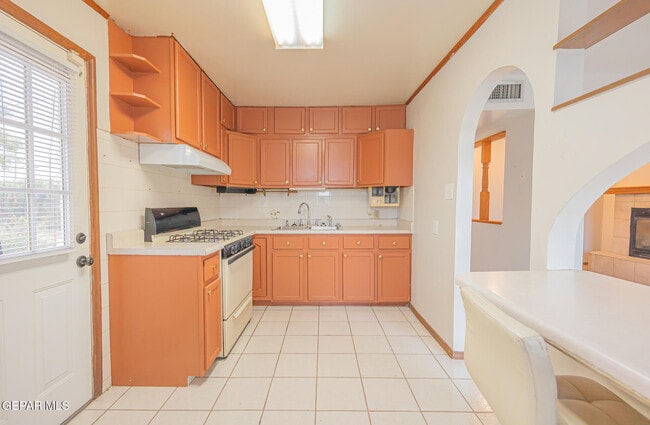 Building Photo - 201 Foster Dr