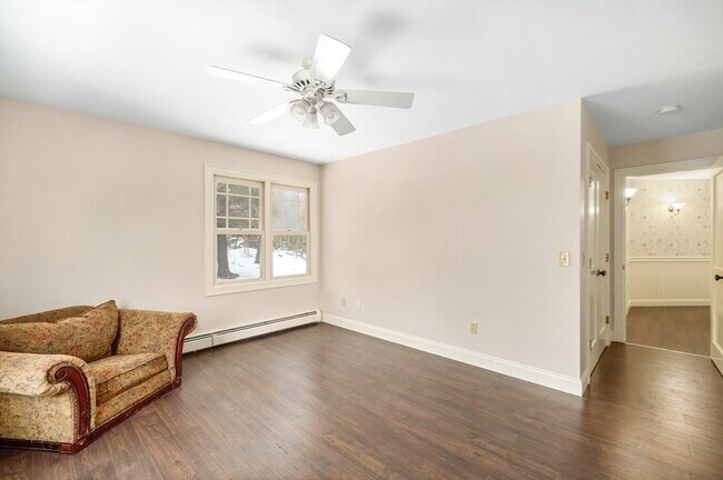 Building Photo - 32 Witham St