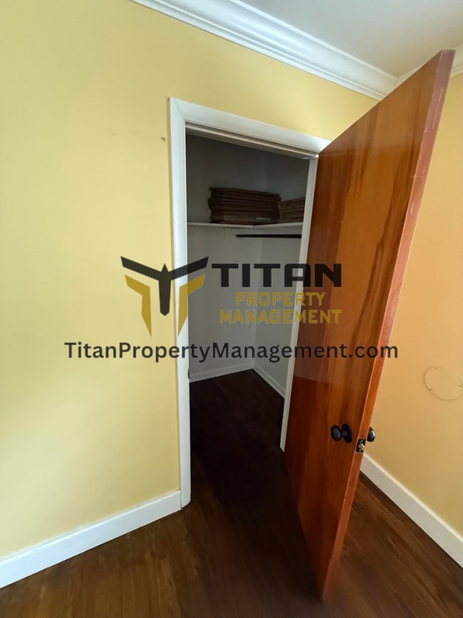 Building Photo - 2bed/2bath house
