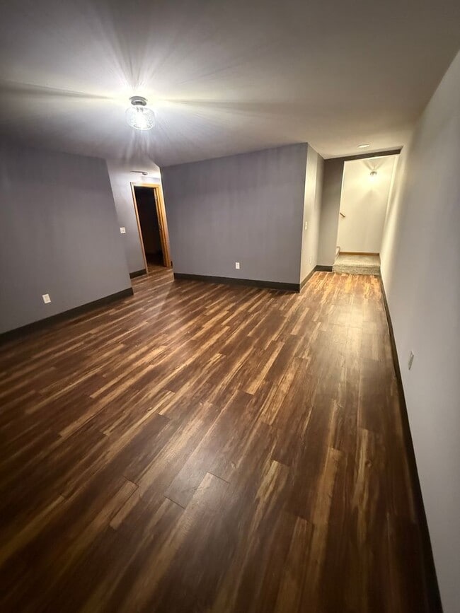 Building Photo - Remodeled 3BR 3BA Duplex in Black Earth –  $2800 month