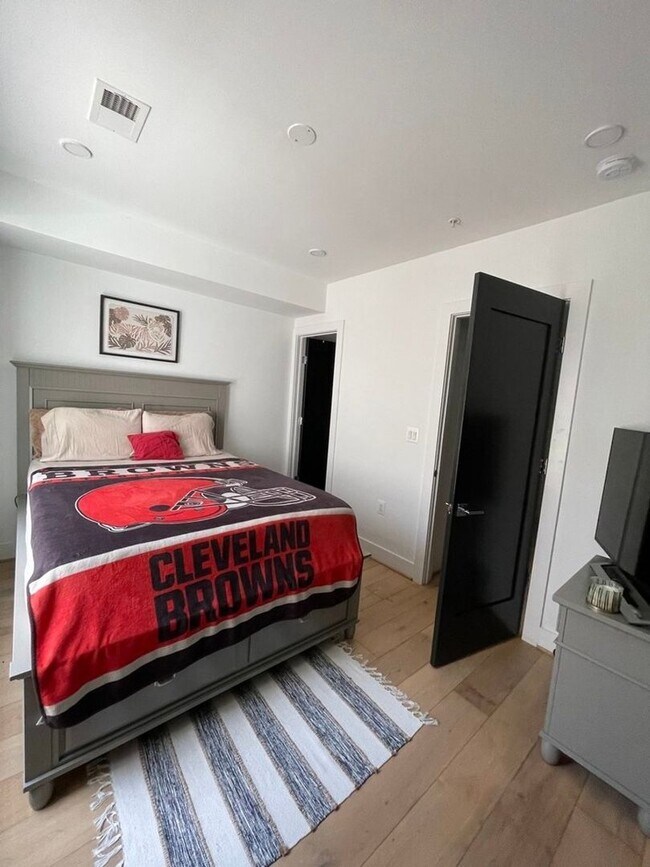 Building Photo - Charming 2BR House in Washington, DC