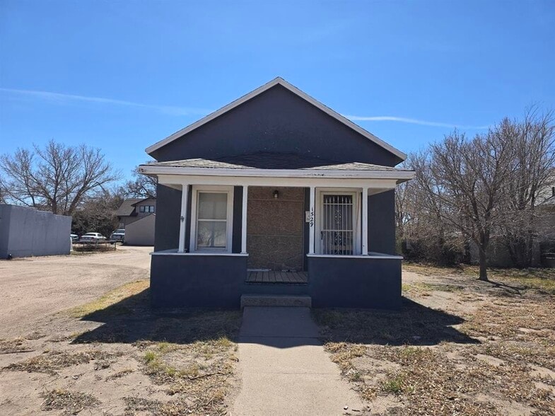 Primary Photo - 1529 Illinois St