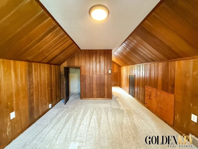 Building Photo - Charming 3 Bed 1 Bath on Detroit’s Eastside!