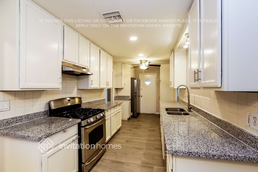 Building Photo - 3415 W Elm St