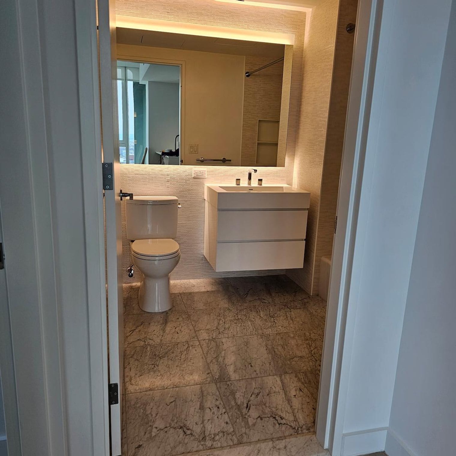 Building Photo - 1626 Broadway-SI ID1461706P