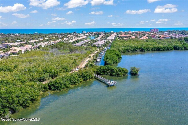 Building Photo - 421 Moray Pl