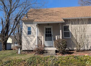 Building Photo - ***Please Respond Directly to the Online L...