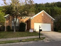 Building Photo - 1155 Castlemaine Dr