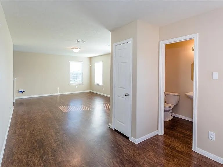 Building Photo - 6103 El Granate Dr