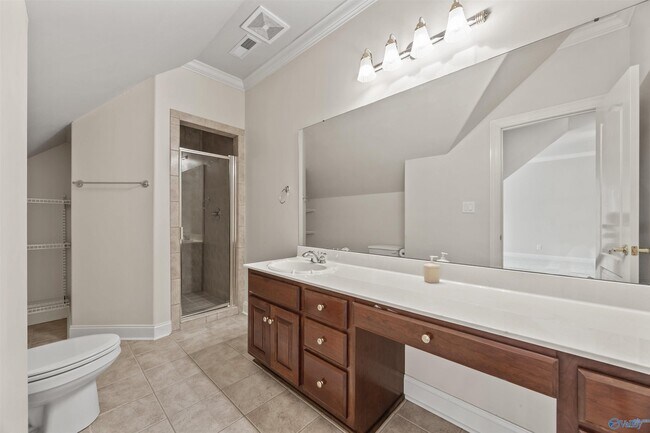 Building Photo - 121 Cheekwood Dr