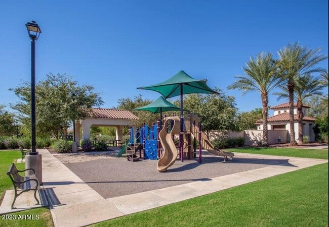 Building Photo - 971 S Brewer Dr
