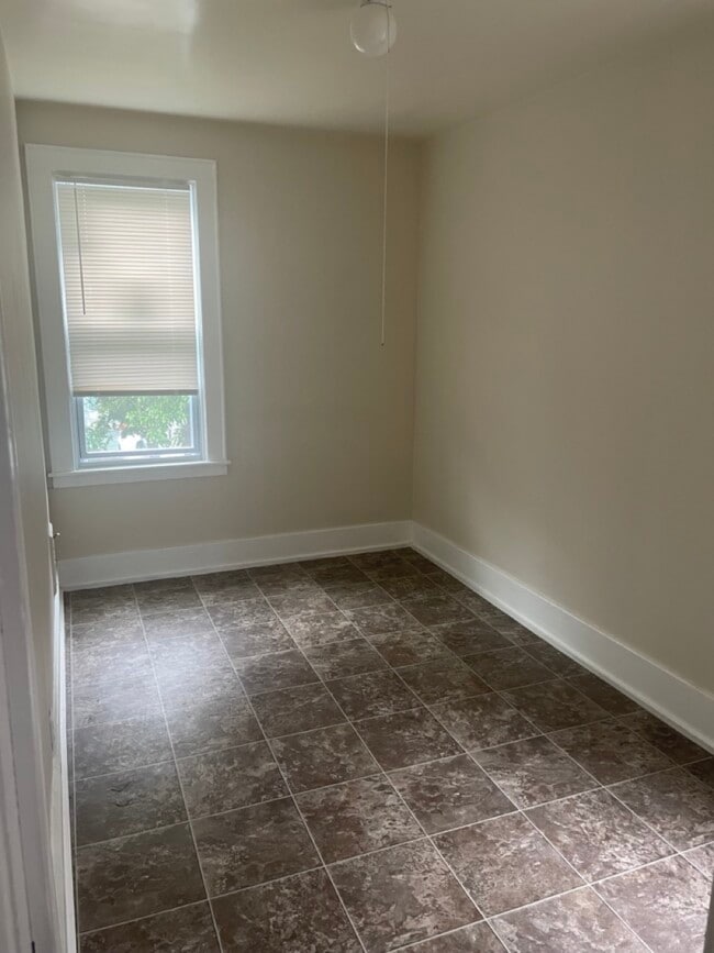 Building Photo - 1211 City St