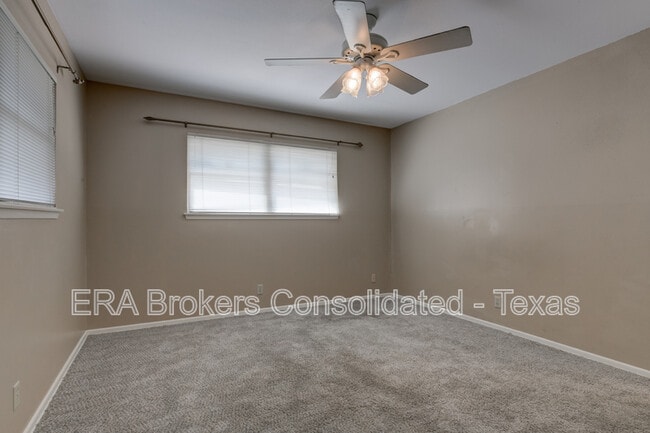 Building Photo - 3214 Leyte St