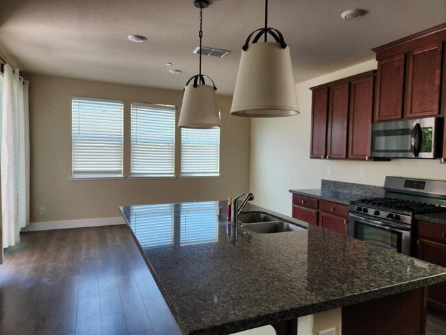 Building Photo - 10068 Carinata Dr