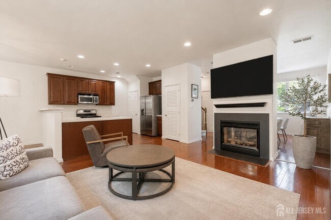 Building Photo - 12 Scarlet Oak Dr