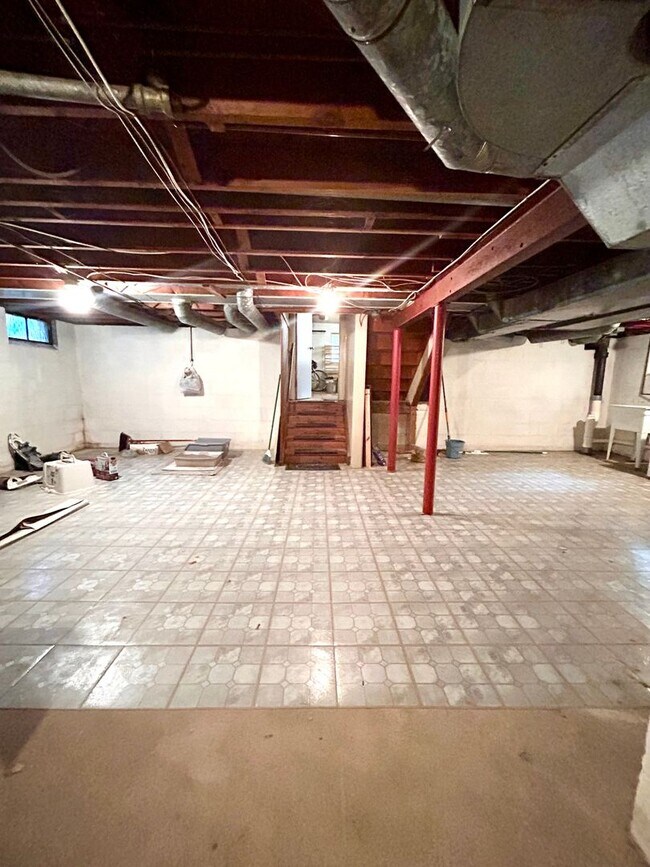 Building Photo - 940 Corwin Rd