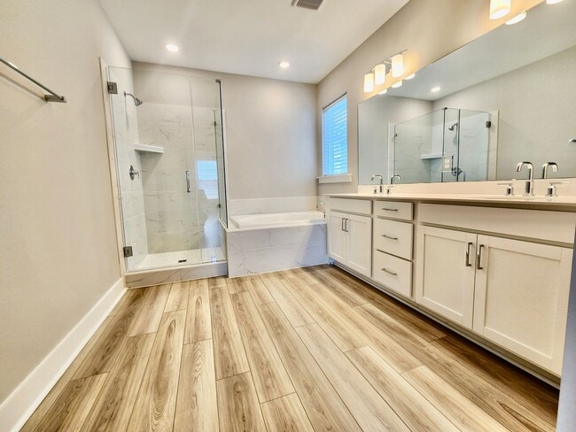 Building Photo - Like new in Midtown - 3 bedrooms plus additional flex spaces - Nexton