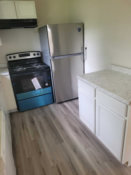 Kitchen - 404 Madeline Dr